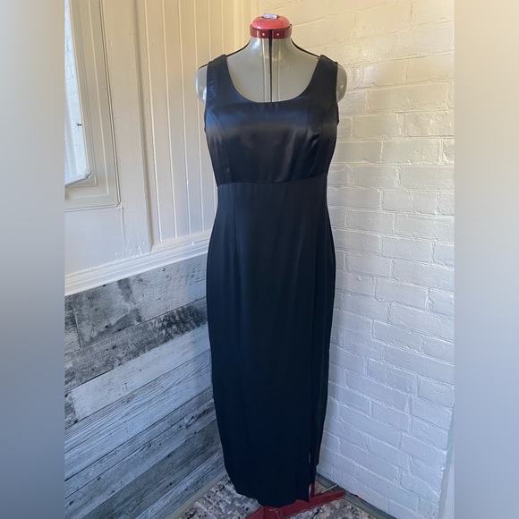 Evening dress - Picture 2 of 4